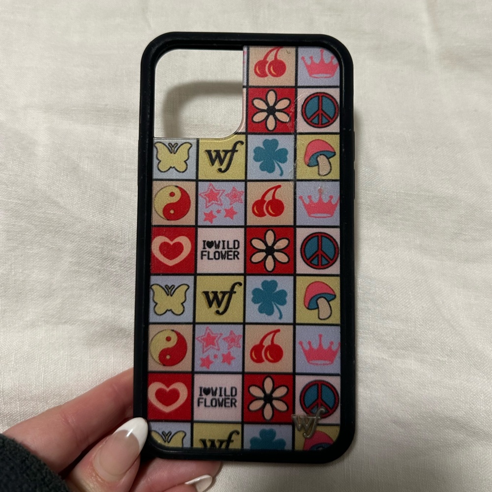 Wildflowers Retro Iconic Phone Case